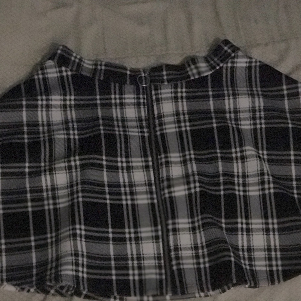Black & White Plaid O-Ring Skater Skirt, Size M, From Hot Topic